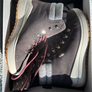 Cougar Women’s Treviso Stone Boots - Gris